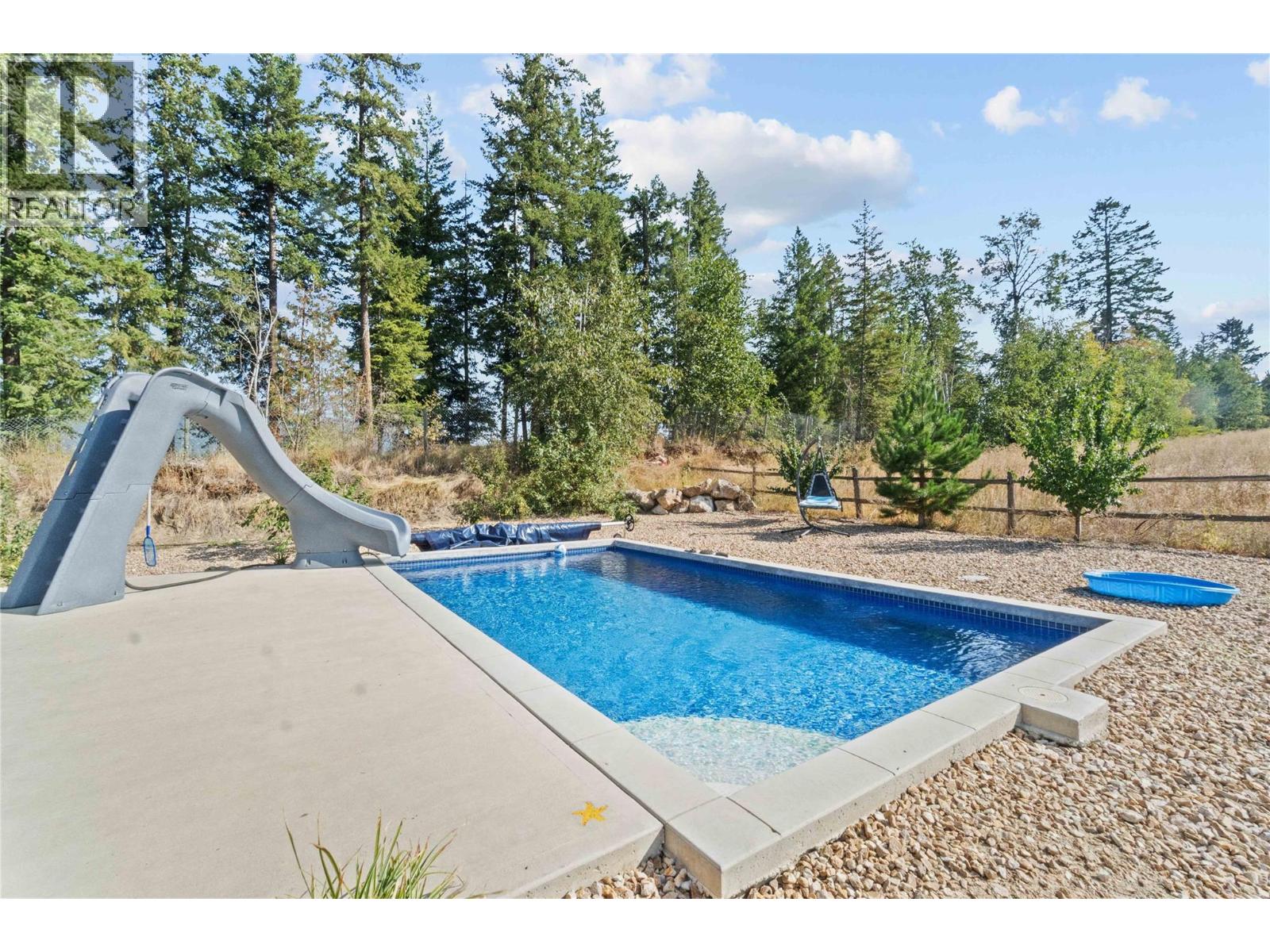 4150 20 Avenue SE, Salmon Arm