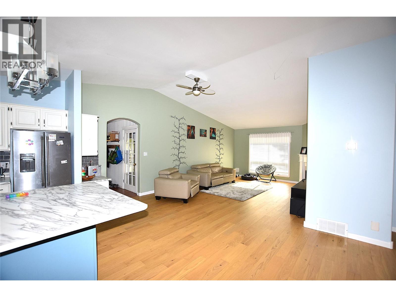 404 Hummingbird Avenue, Vernon