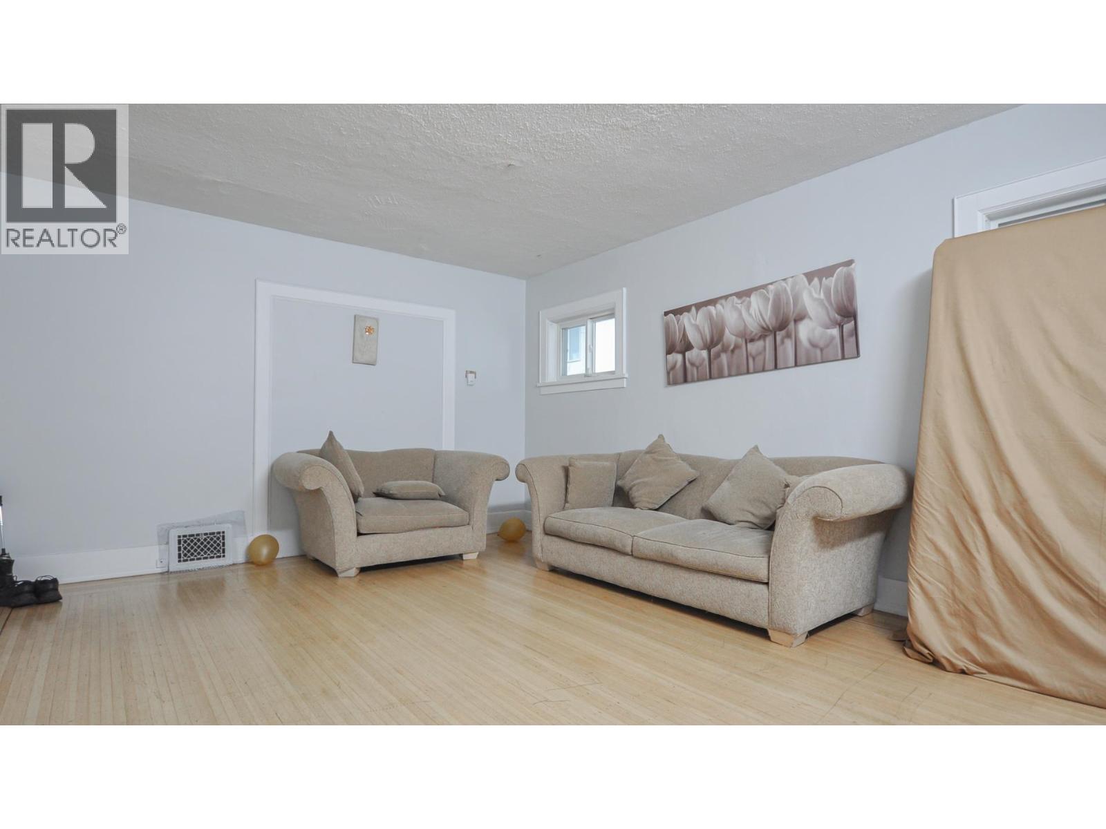 1342 E 24TH AVENUE, Vancouver