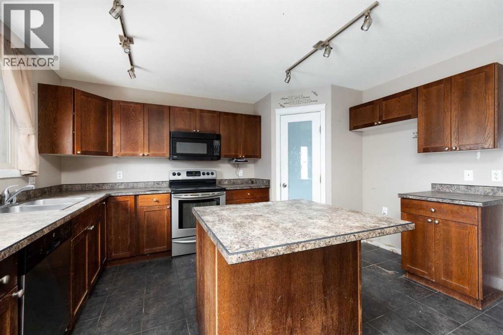 124 Huckleberry Street, Fort McMurray