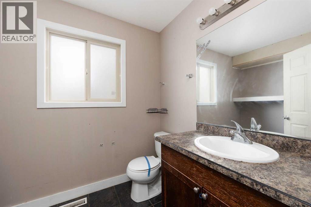 124 Huckleberry Street, Fort McMurray