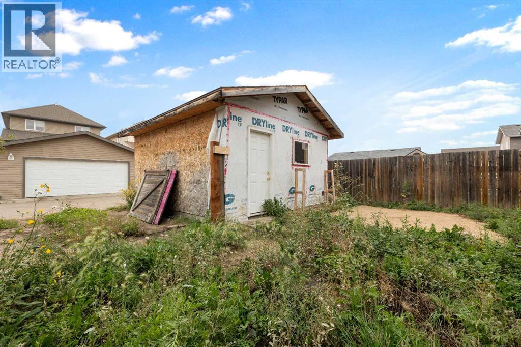 124 Huckleberry Street, Fort McMurray