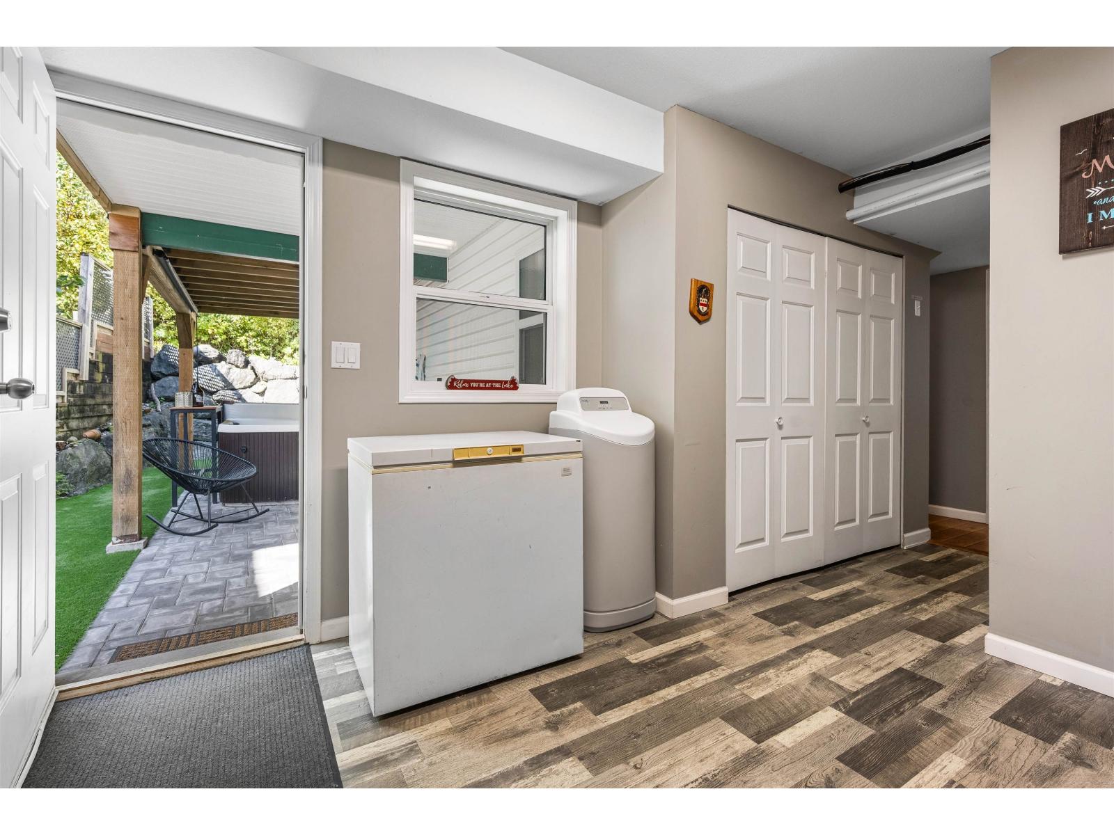 200 LAKESHORE DRIVE, Cultus Lake North, Cultus Lake
