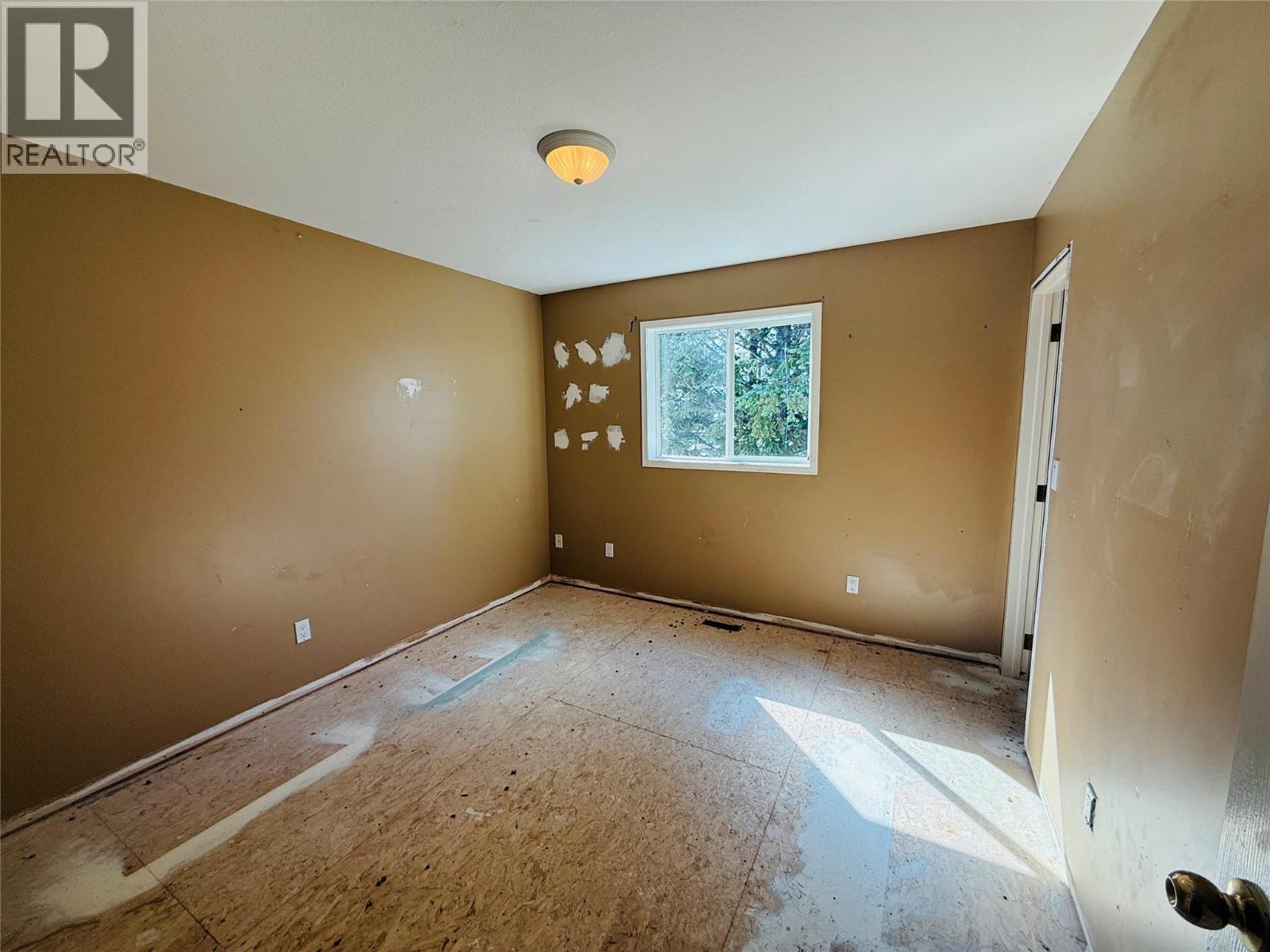 1B Wolf Crescent, Windermere