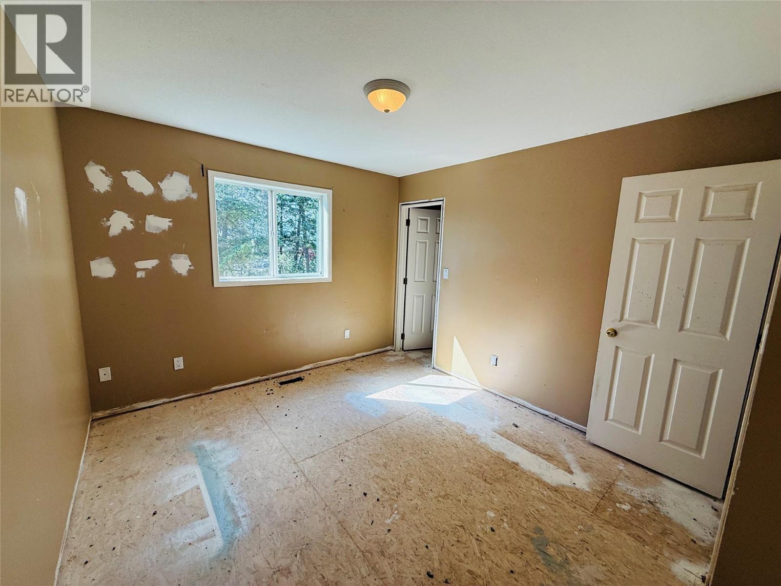 1B Wolf Crescent, Windermere
