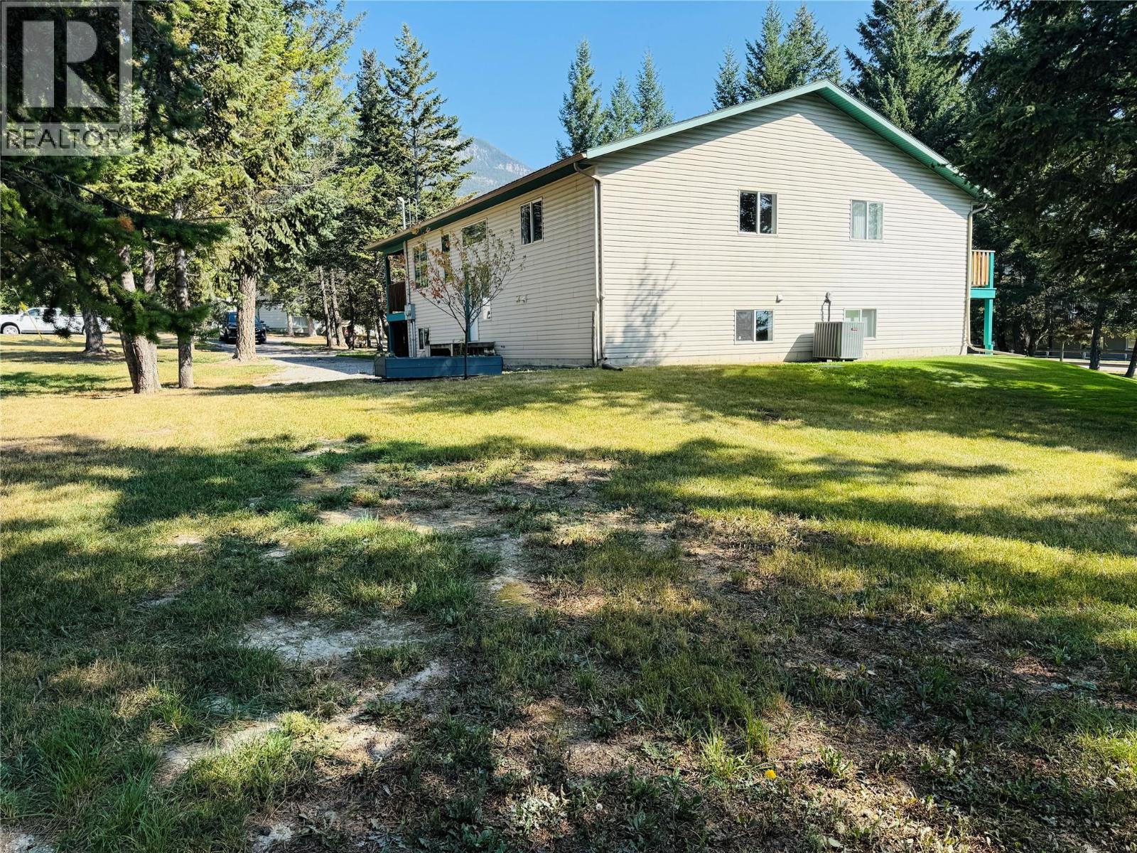 1B Wolf Crescent, Windermere