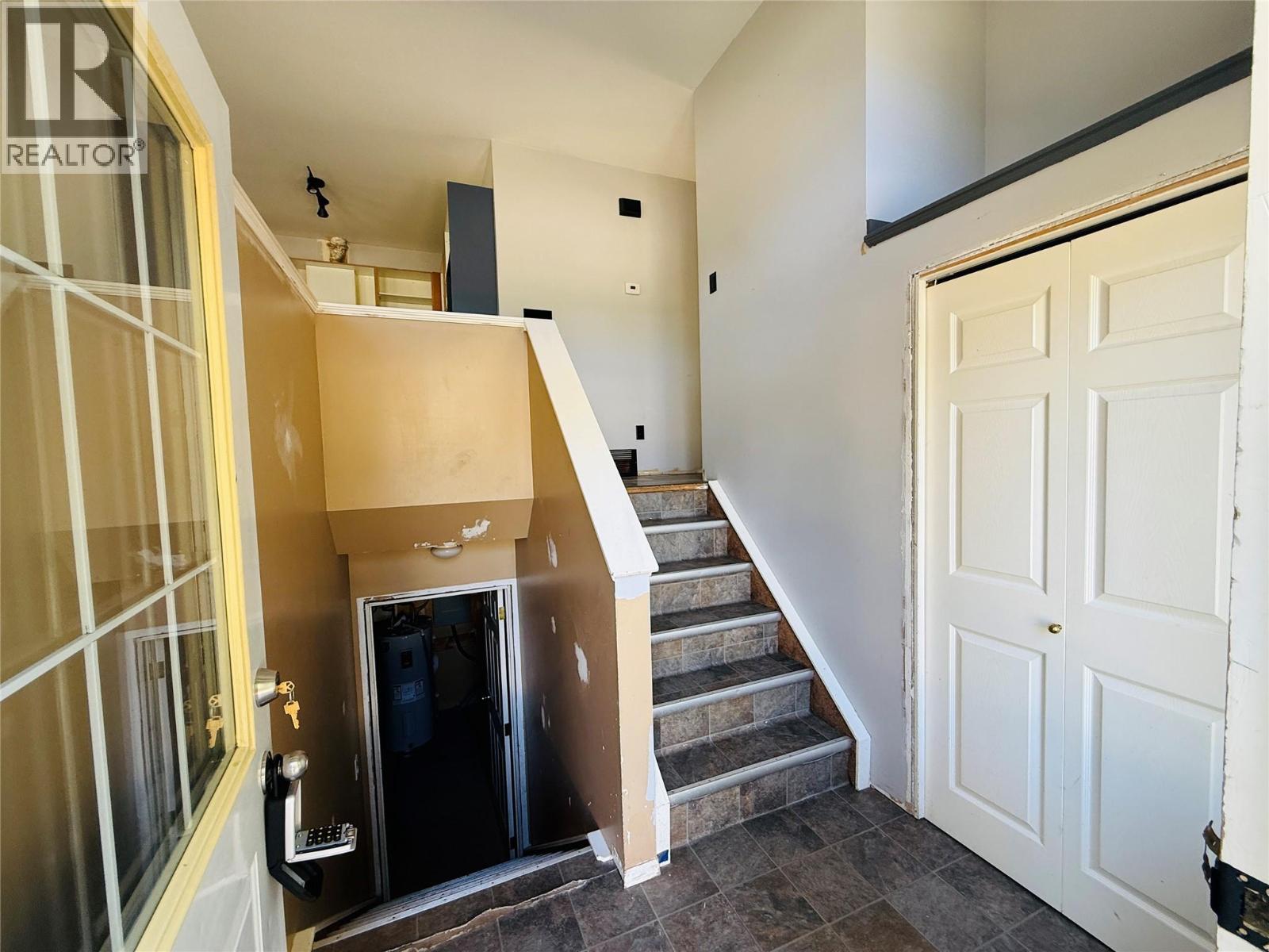 1B Wolf Crescent, Windermere