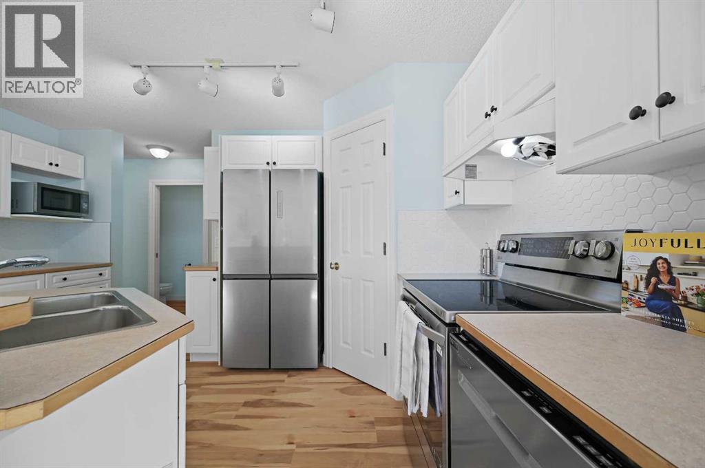 Single Family House for Sale in  Arbour Stone Close NW Arbour Lake Calgary 