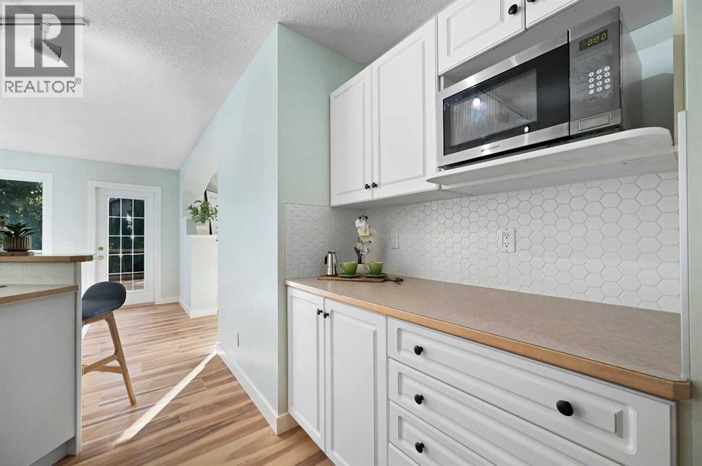 Single Family House for Sale in  Arbour Stone Close NW Arbour Lake Calgary 