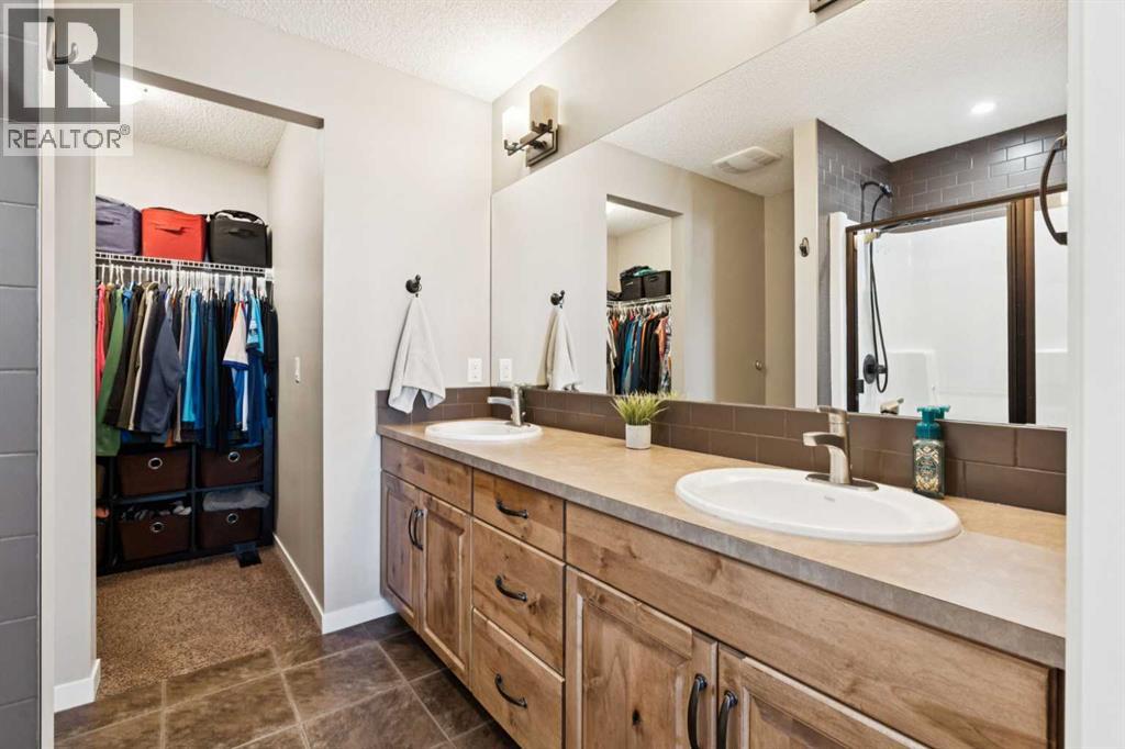 234 River Heights Green, Cochrane