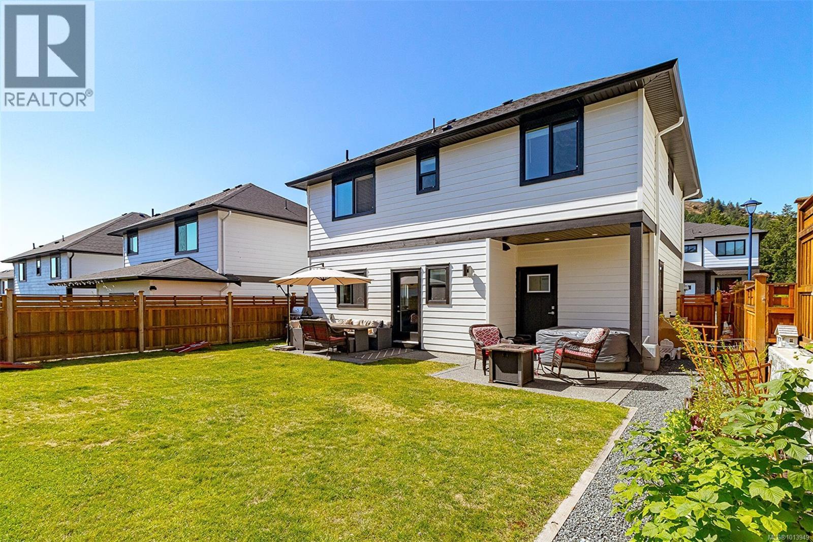  1298 Centauri Drive, Langford