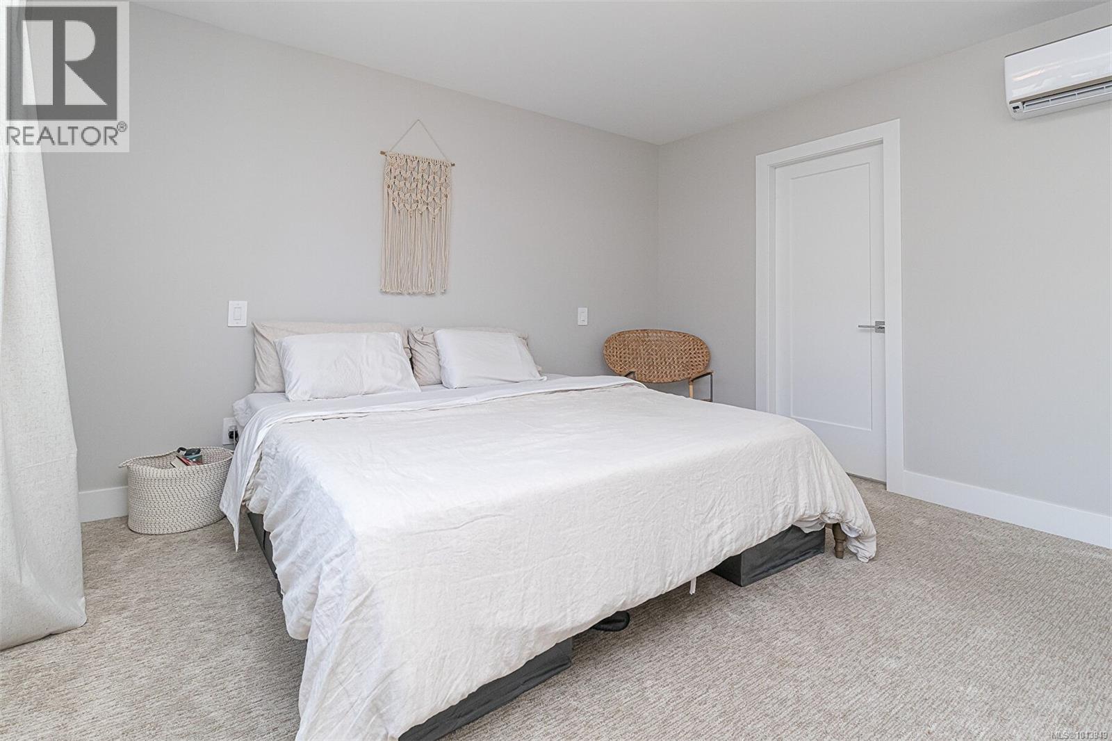  1298 Centauri Drive, Langford