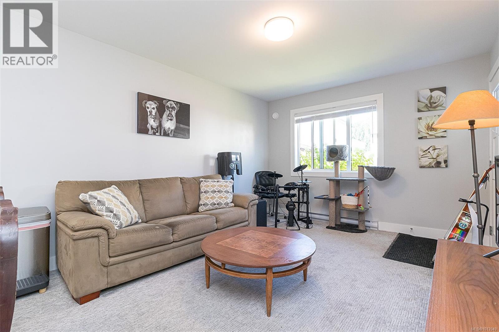  1298 Centauri Drive, Langford