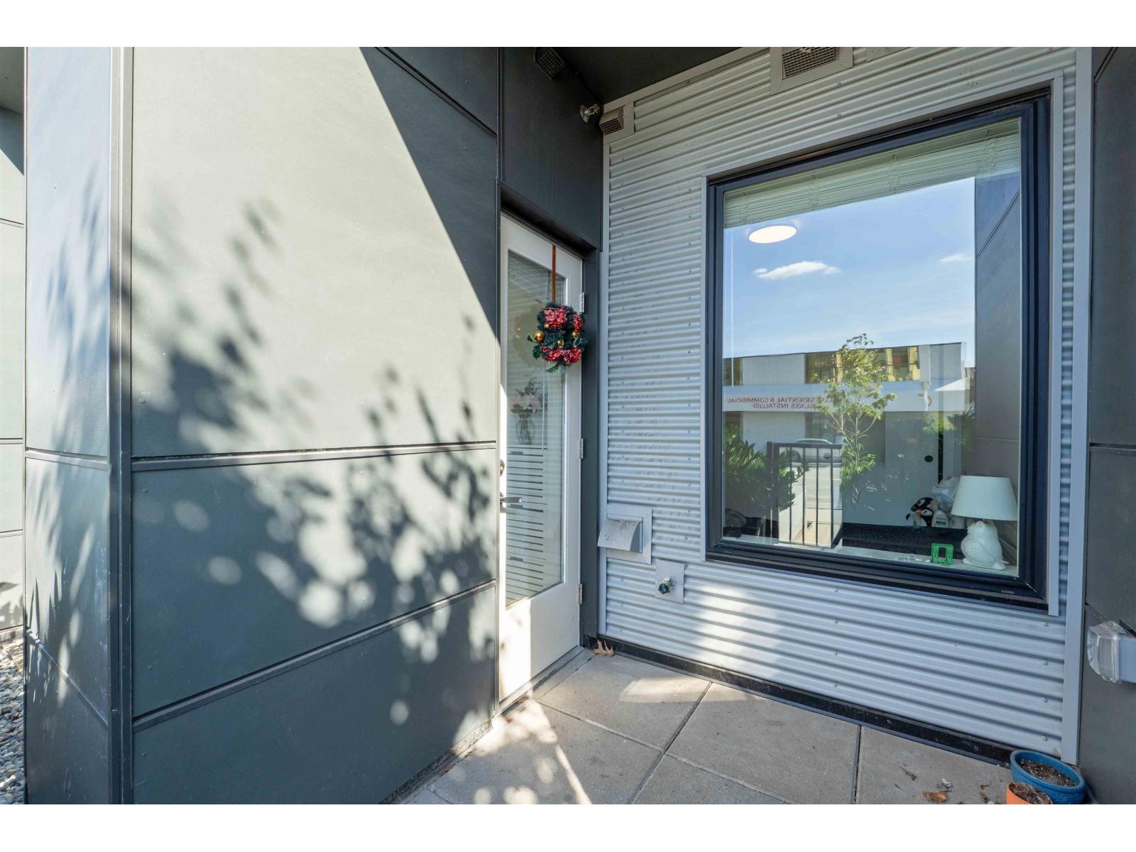 102 20360 LOGAN AVENUE, Langley