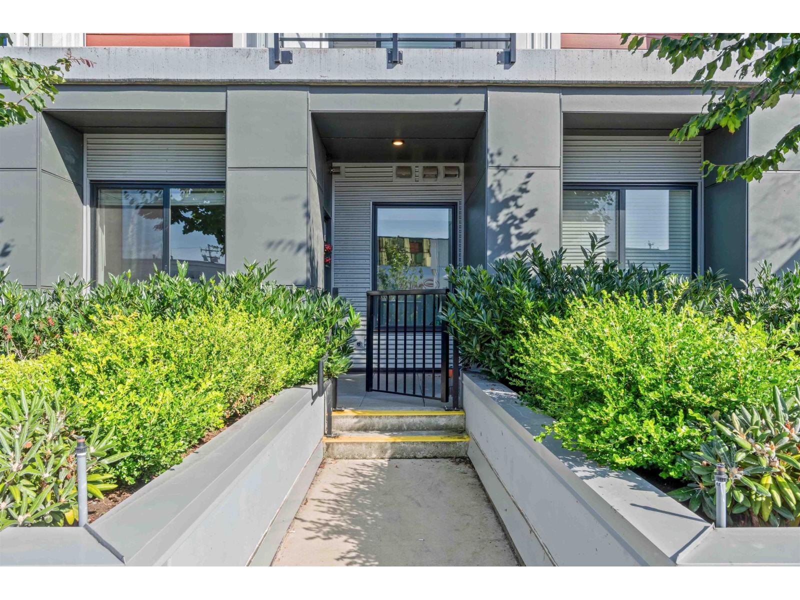 102 20360 LOGAN AVENUE, Langley