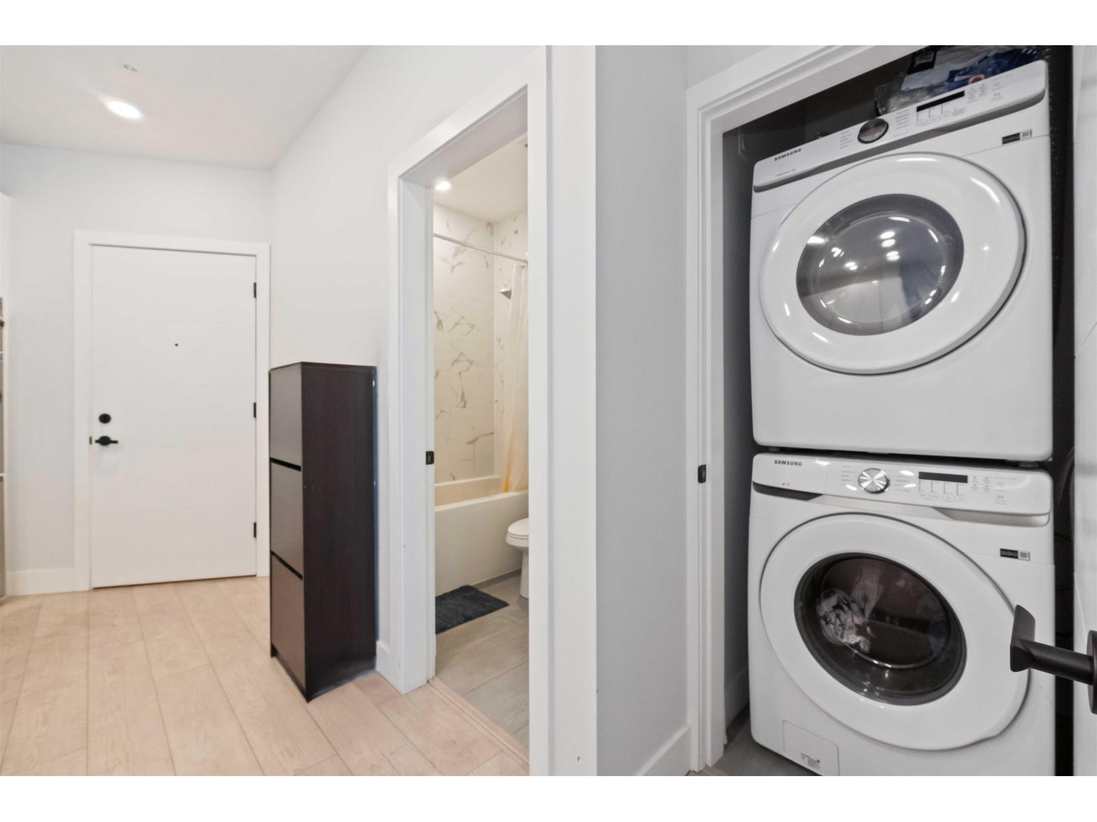 102 20360 LOGAN AVENUE, Langley