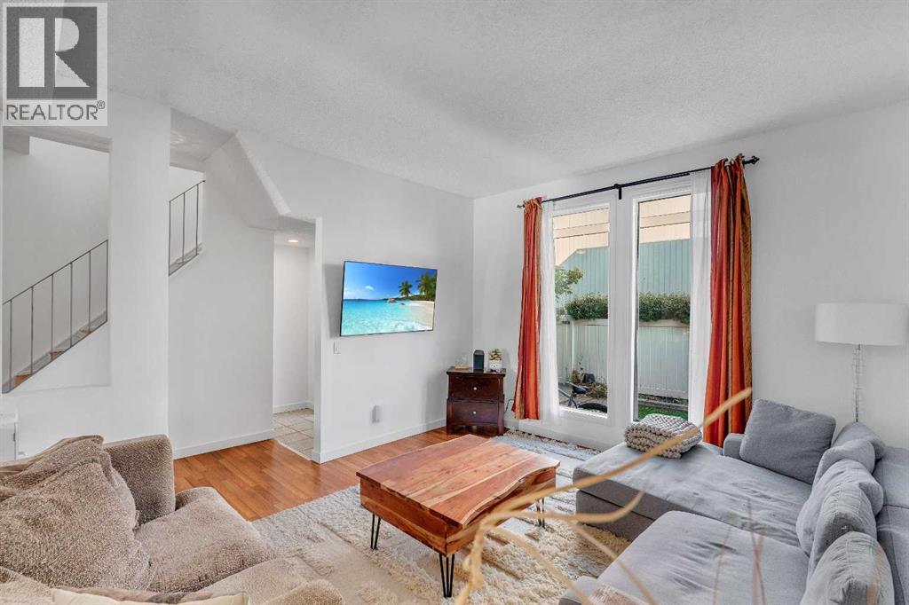 Single Family House for Sale in   Silvercreek Close NW Silver Springs Calgary 