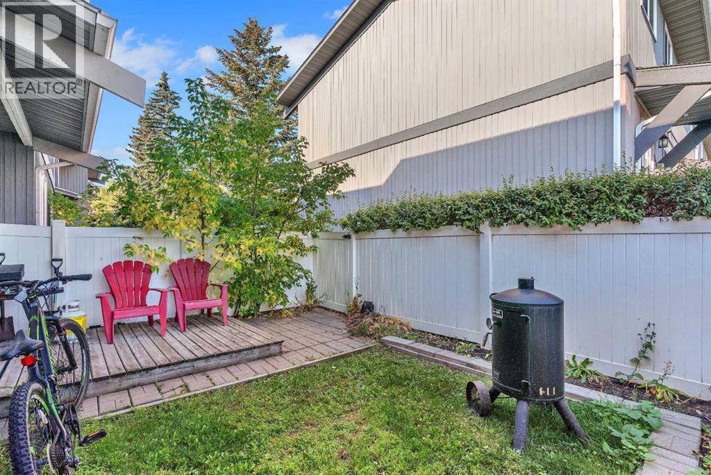 Single Family House for Sale in   Silvercreek Close NW Silver Springs Calgary 
