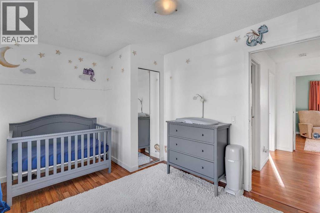 Single Family House for Sale in   Silvercreek Close NW Silver Springs Calgary 
