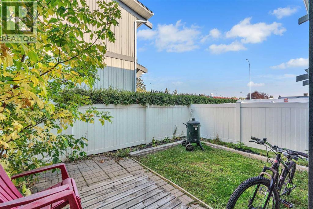 Single Family House for Sale in   Silvercreek Close NW Silver Springs Calgary 