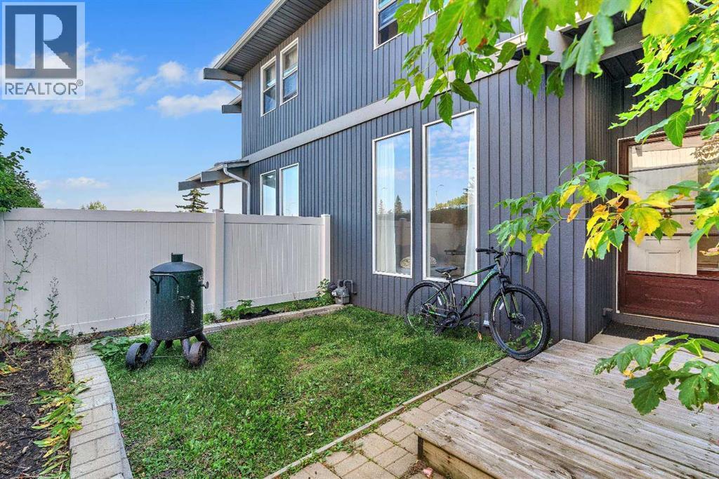 Single Family House for Sale in   Silvercreek Close NW Silver Springs Calgary 