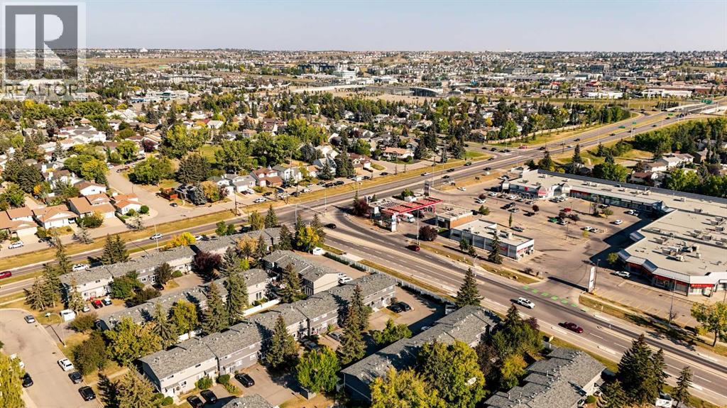 Single Family House for Sale in   Silvercreek Close NW Silver Springs Calgary 