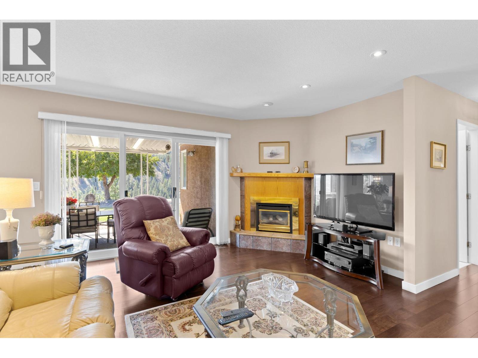  3786 Inglis Place, Peachland
