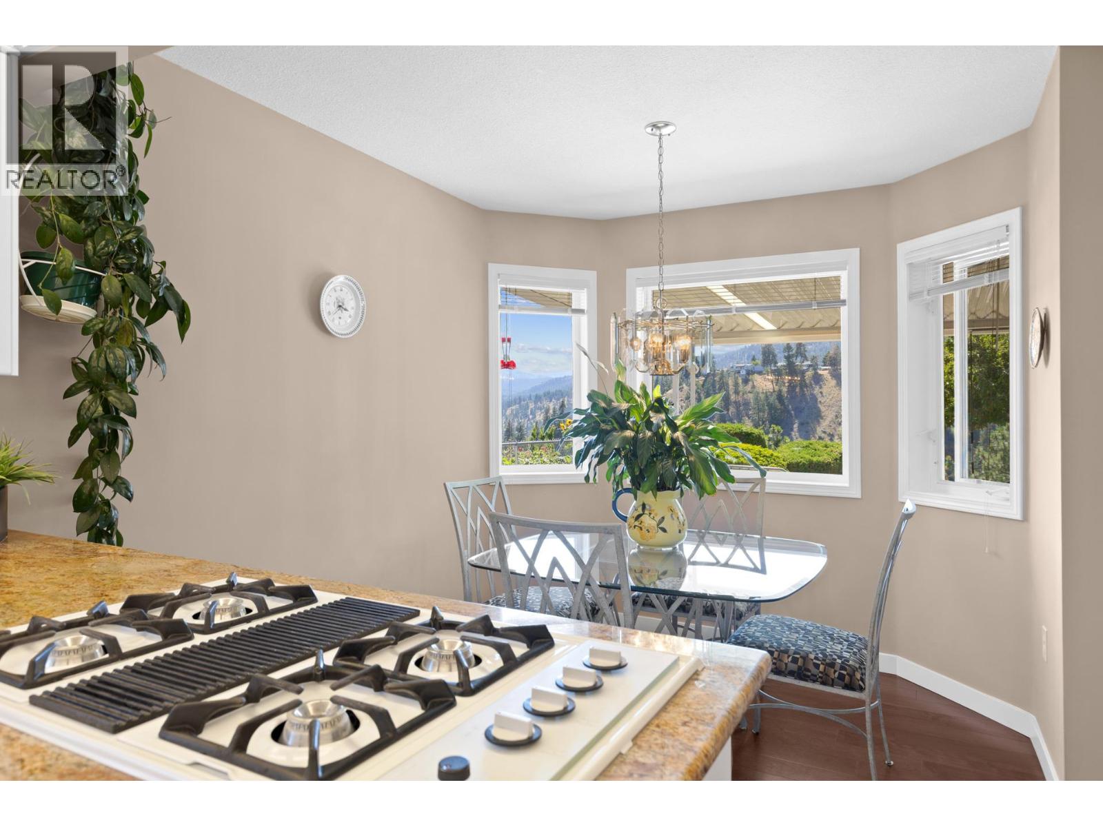  3786 Inglis Place, Peachland