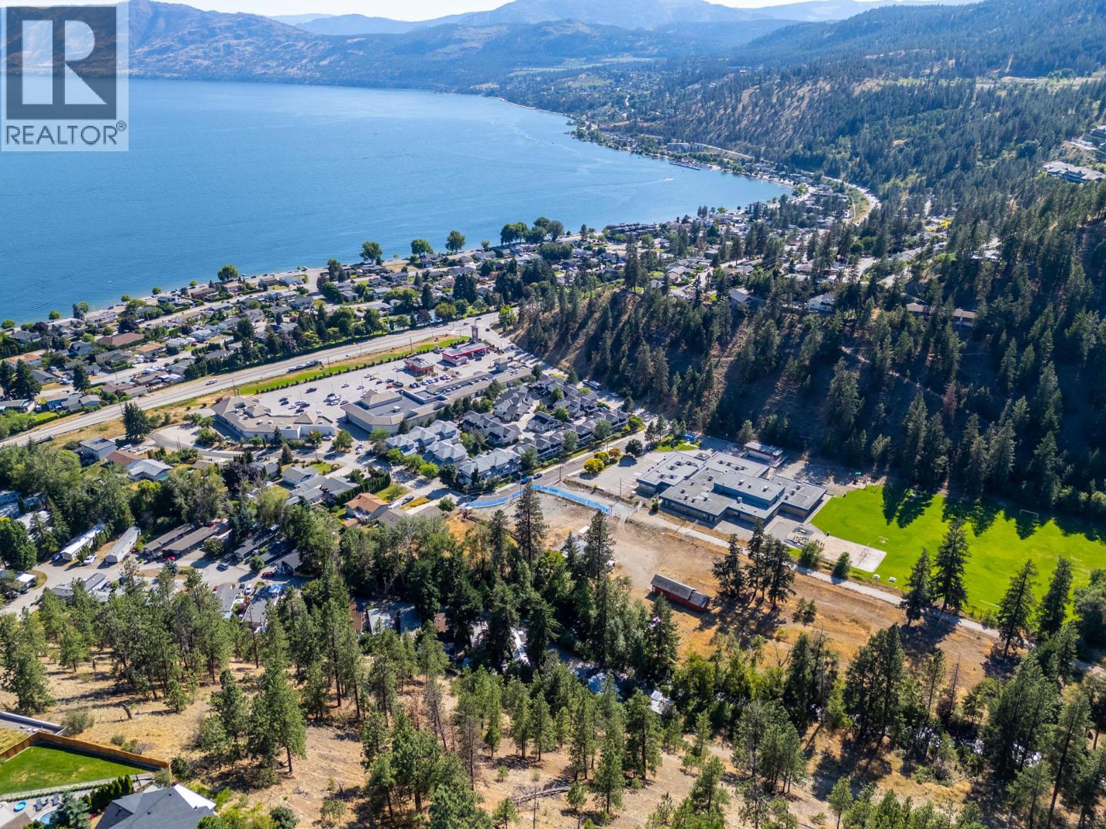  3786 Inglis Place, Peachland