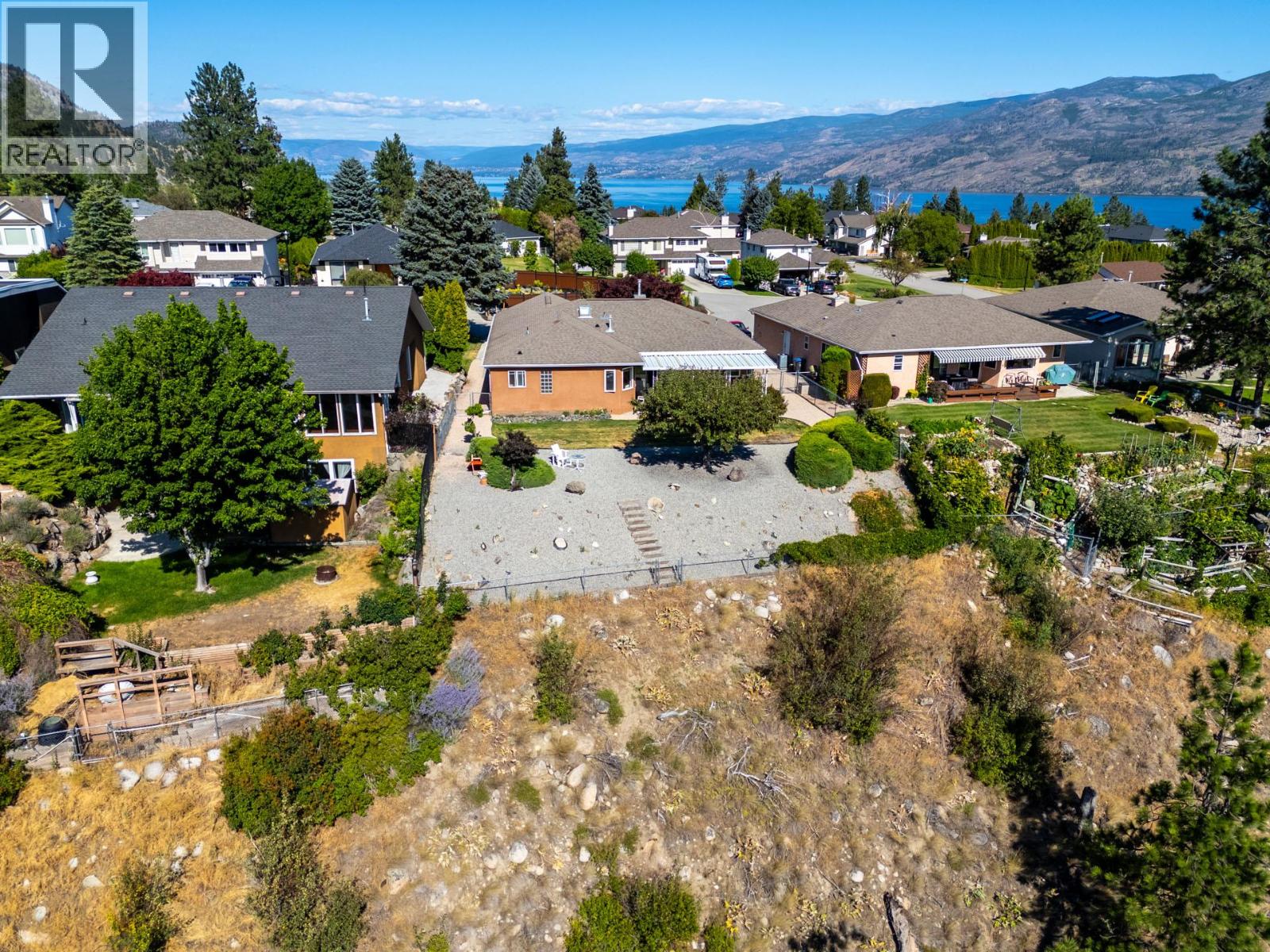  3786 Inglis Place, Peachland