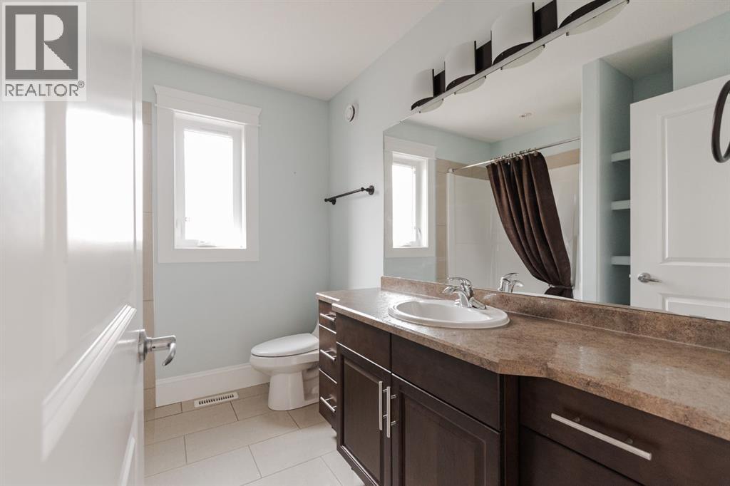 200 Diamondstone Ridge, Fort McMurray