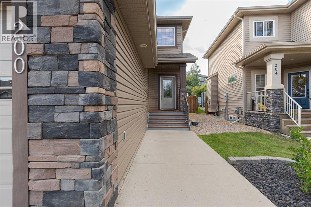 200 Diamondstone Ridge, Fort McMurray