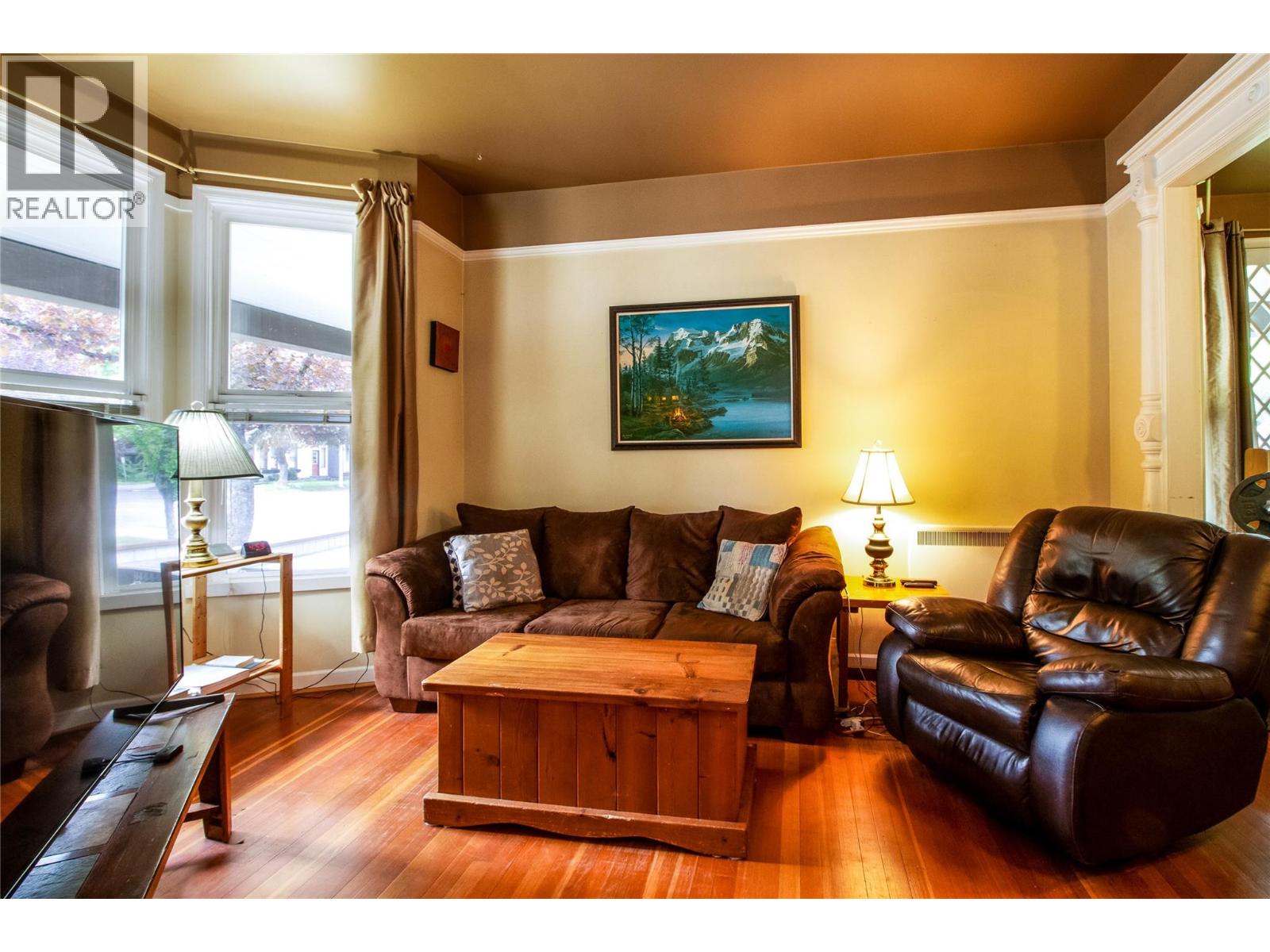 614 Mackenzie Avenue, Revelstoke