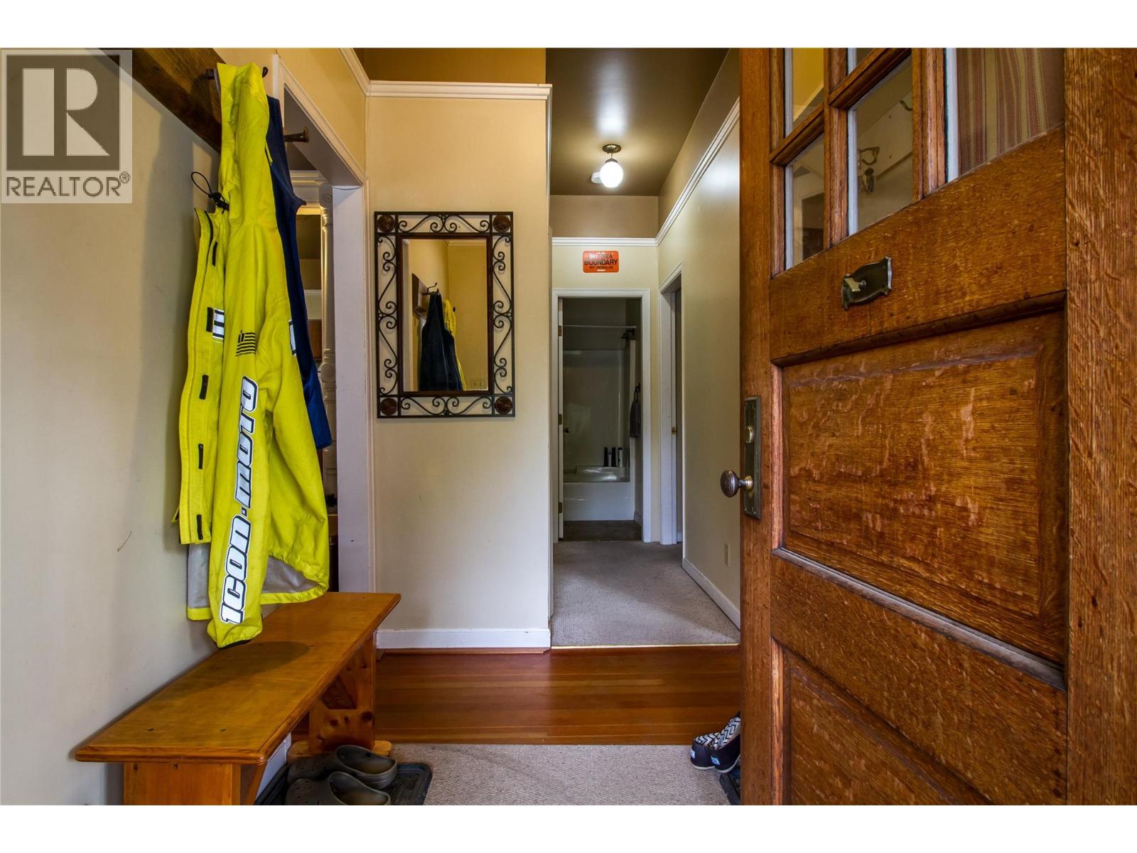 614 Mackenzie Avenue, Revelstoke