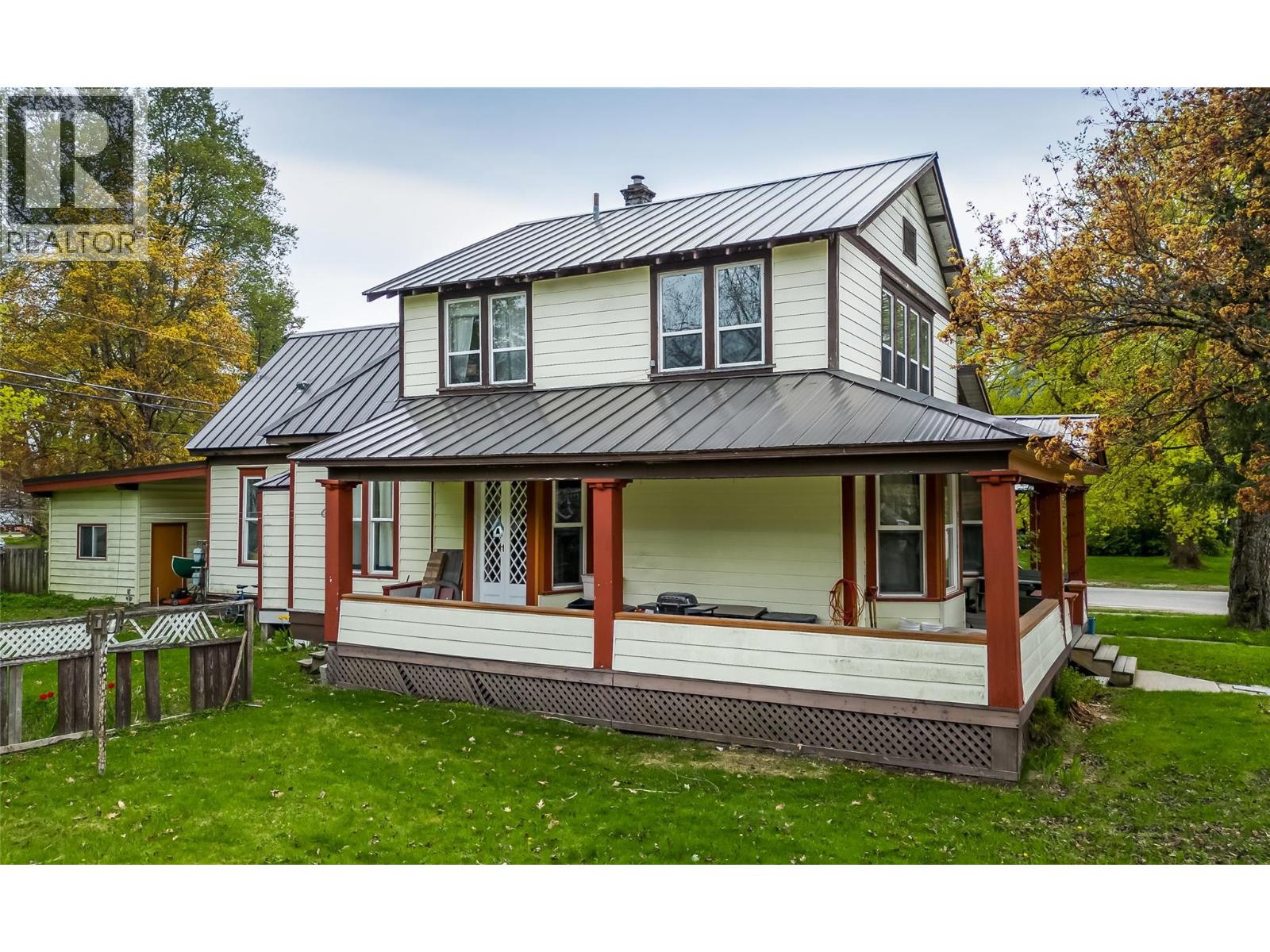 614 Mackenzie Avenue, Revelstoke