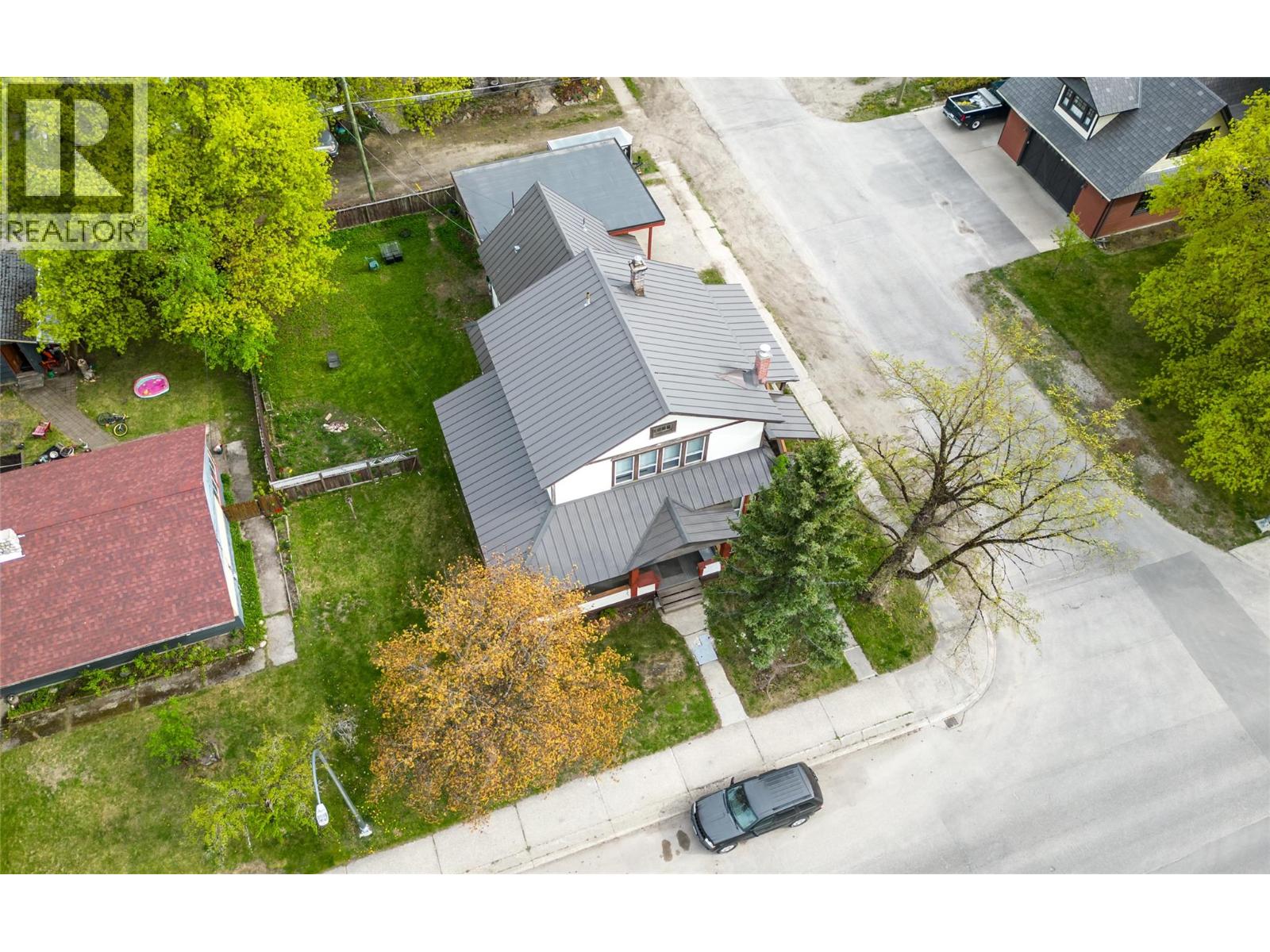 614 Mackenzie Avenue, Revelstoke