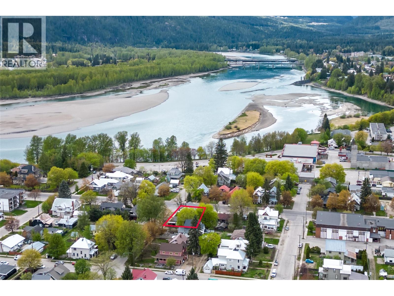 614 Mackenzie Avenue, Revelstoke
