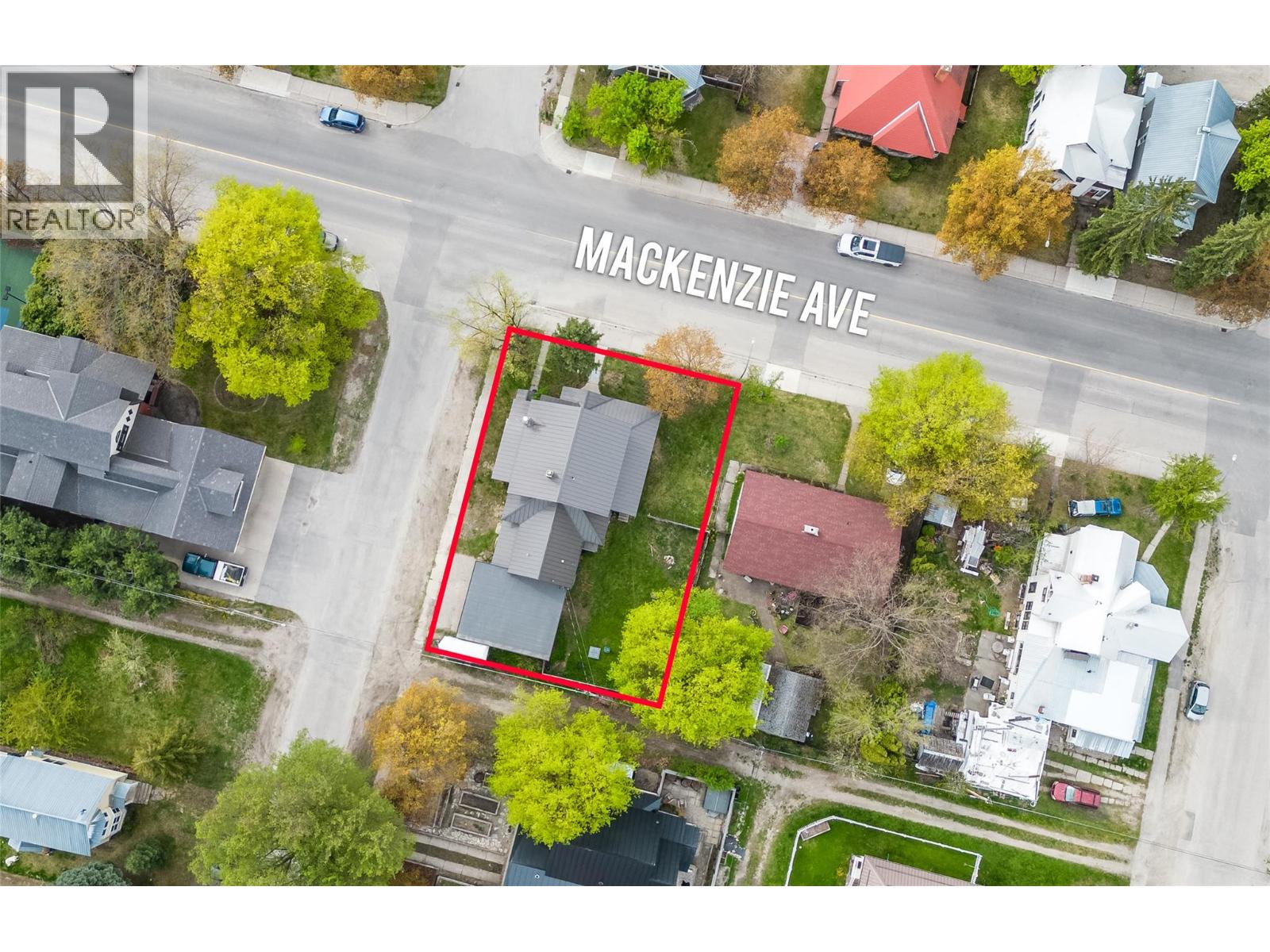 614 Mackenzie Avenue, Revelstoke