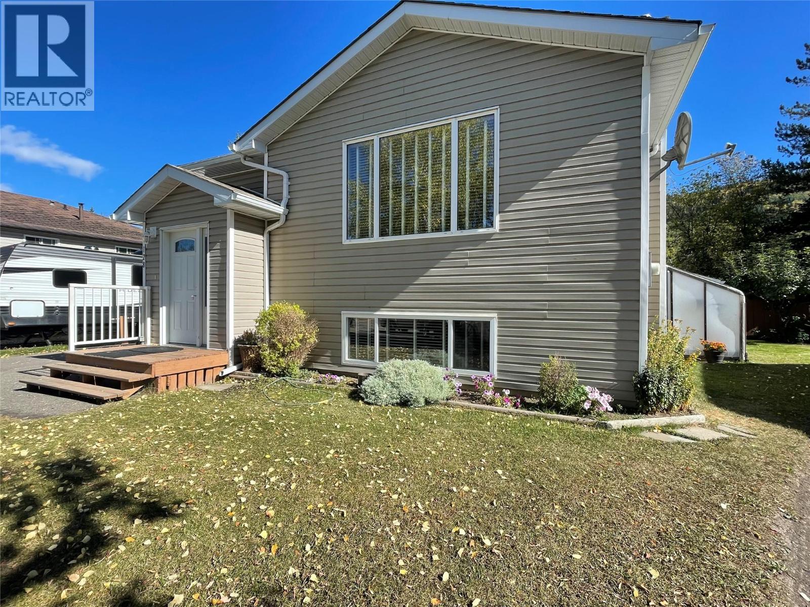 128 Quality Crescent, Tumbler Ridge