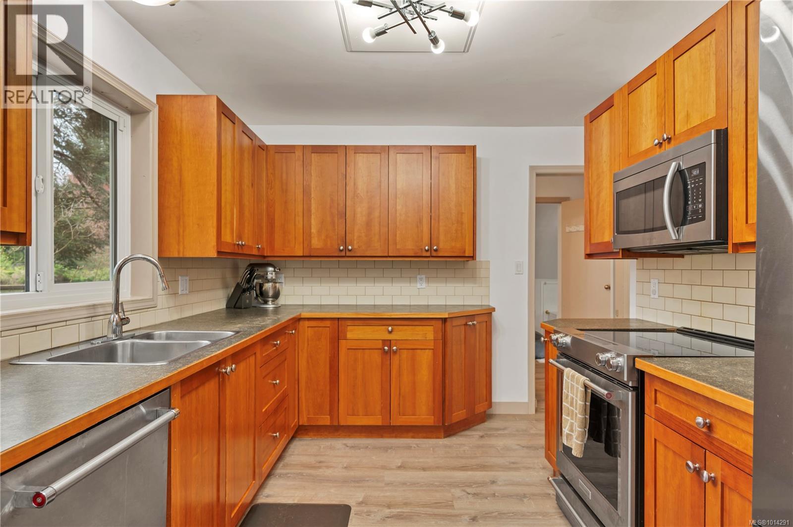 3844 Sutil Rd, Campbell River