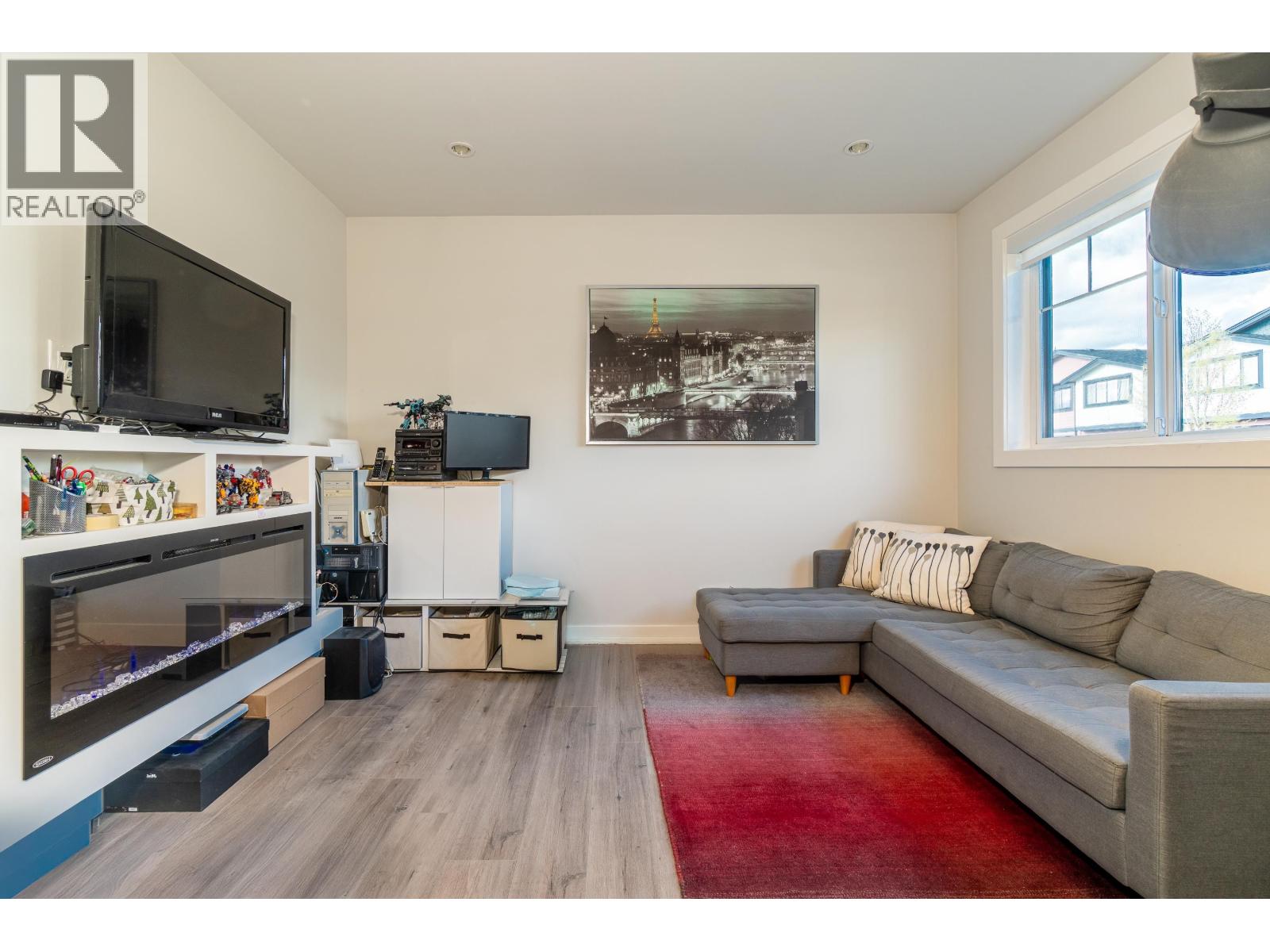 46 188 WOOD STREET, New Westminster