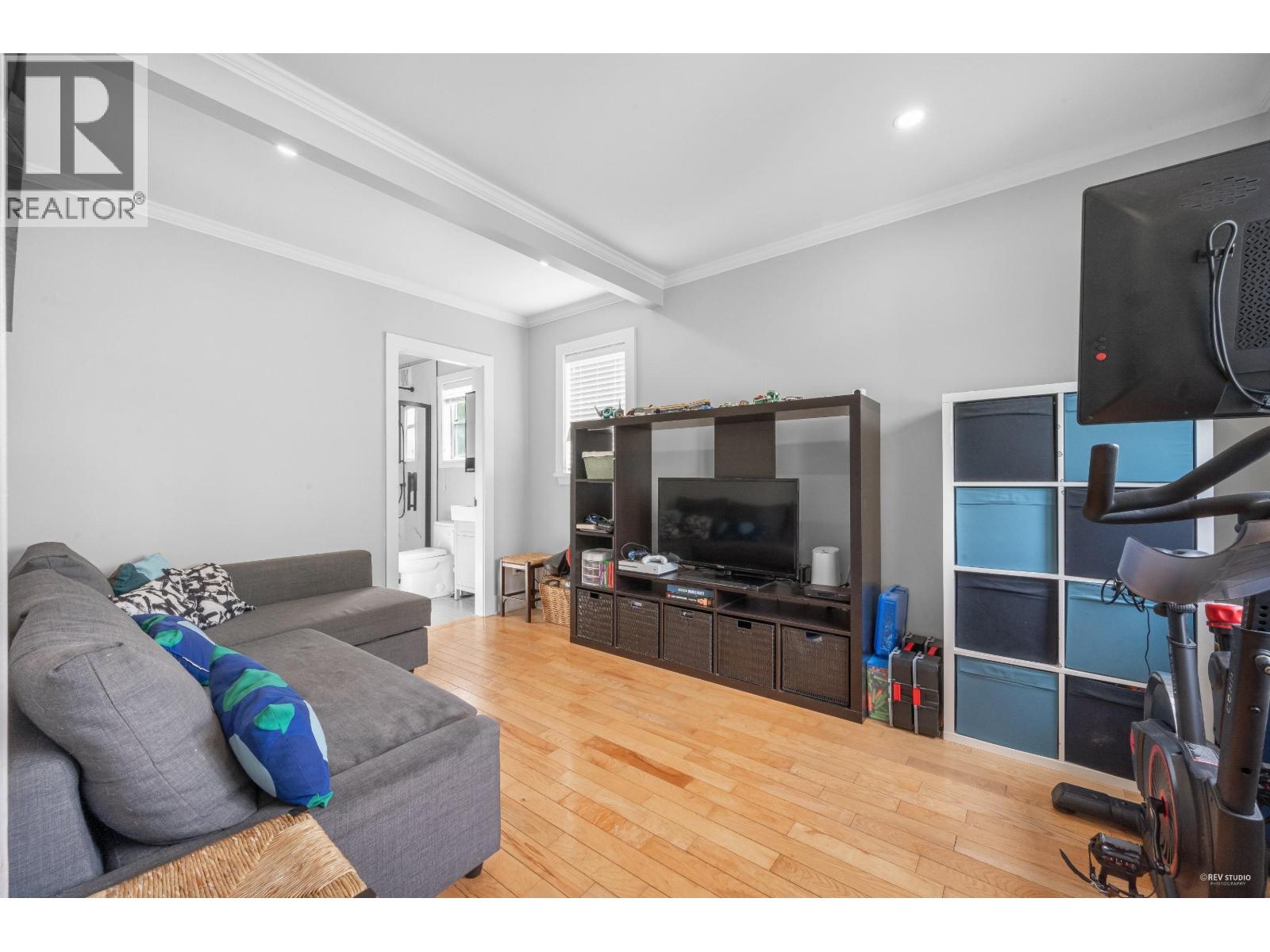 235 PEMBINA STREET, New Westminster