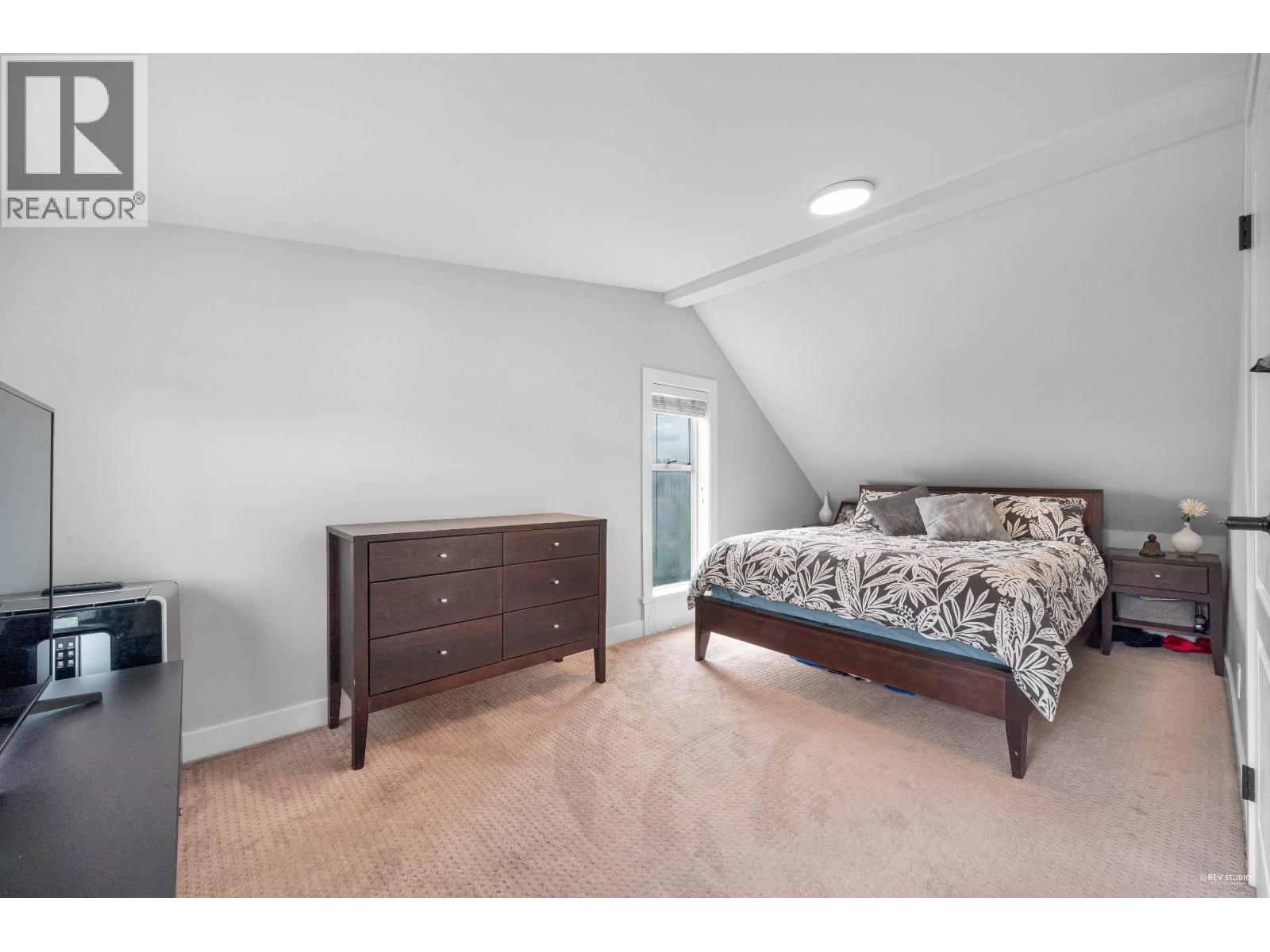 235 PEMBINA STREET, New Westminster