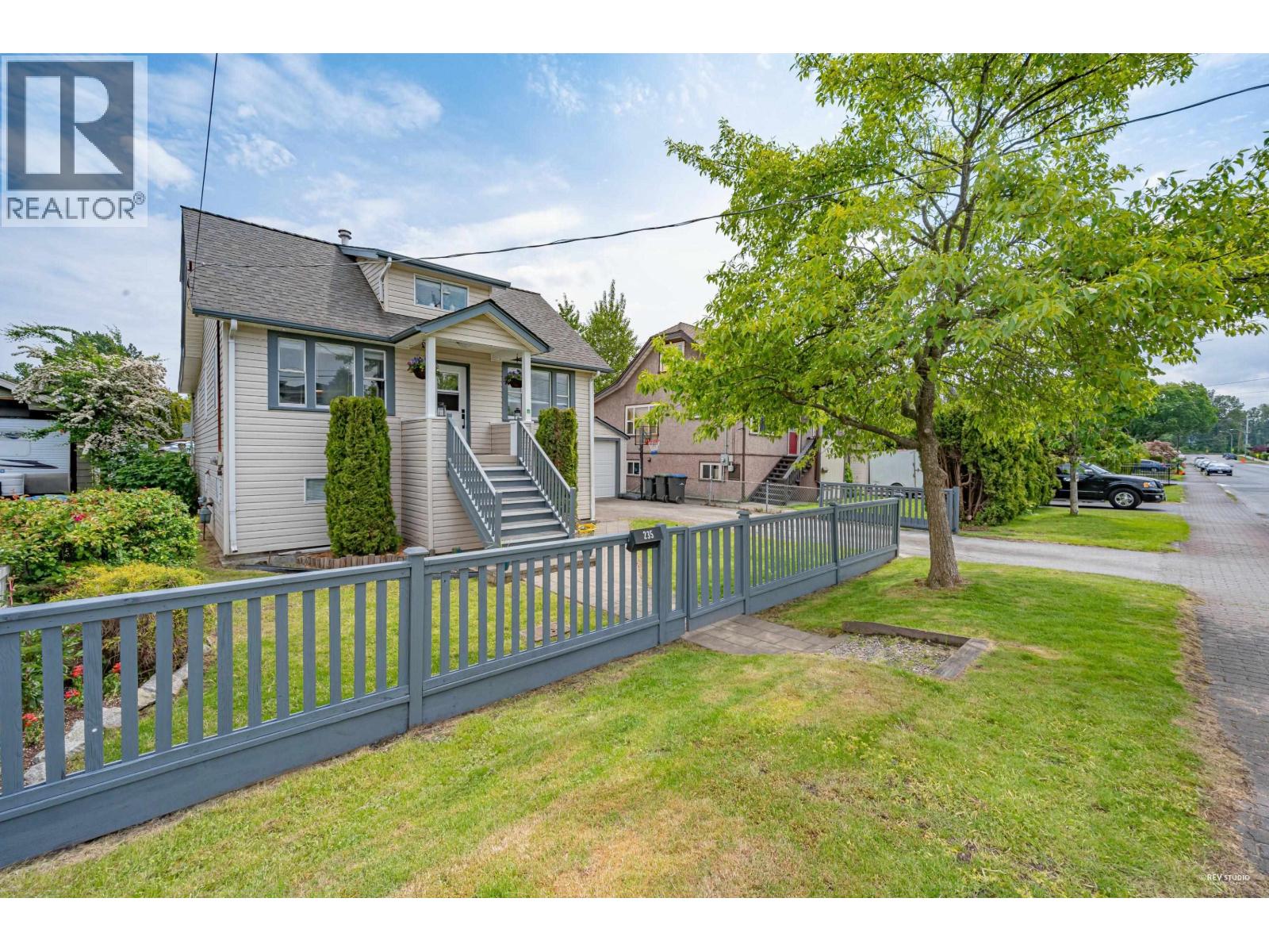 235 PEMBINA STREET, New Westminster