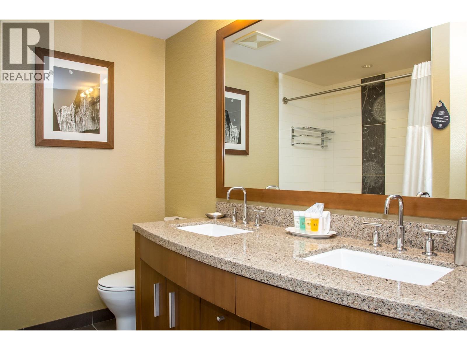 2950 Camozzi Road Unit# 1212, Revelstoke