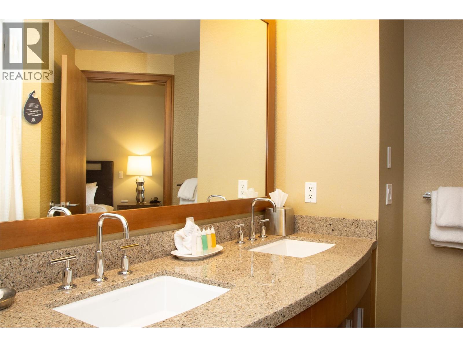 2950 Camozzi Road Unit# 1212, Revelstoke