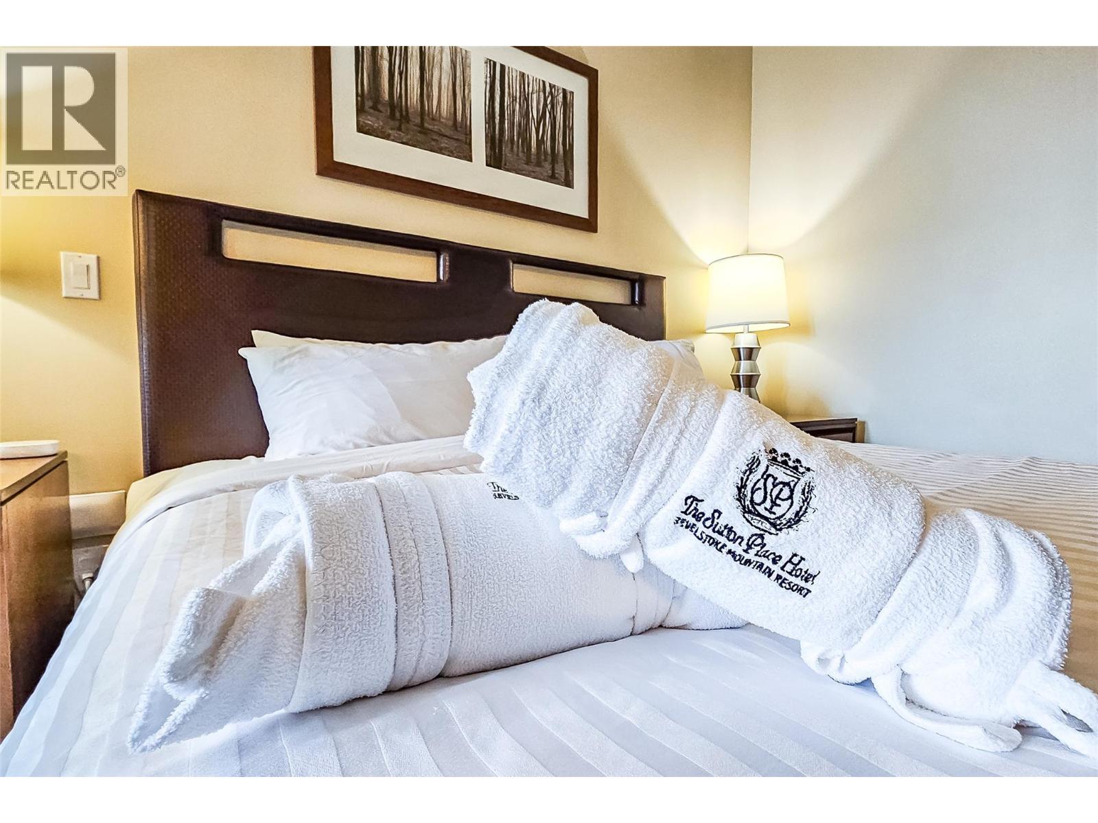 2950 Camozzi Road Unit# 1212, Revelstoke