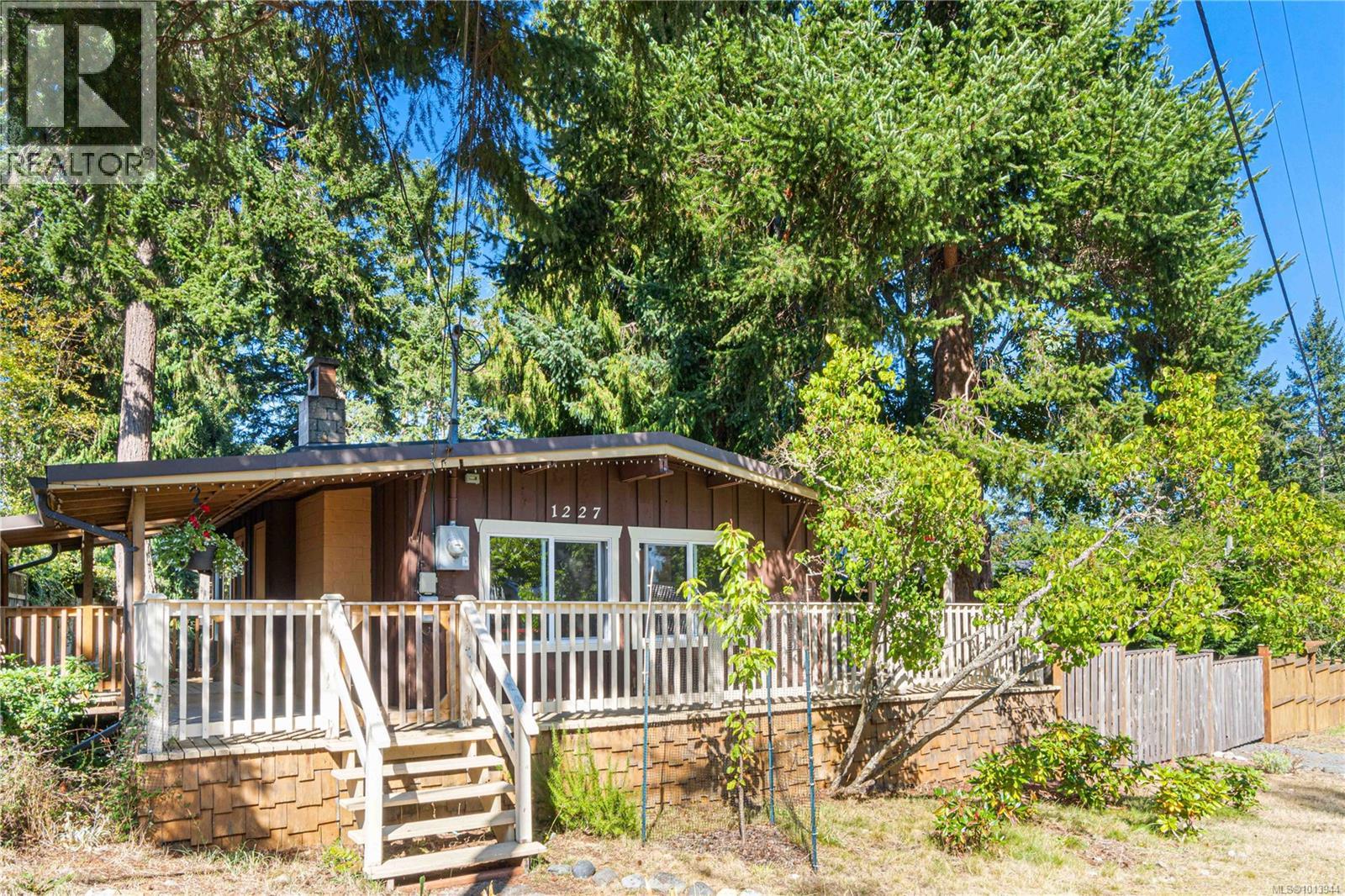1227 Marina Way, Nanoose Bay