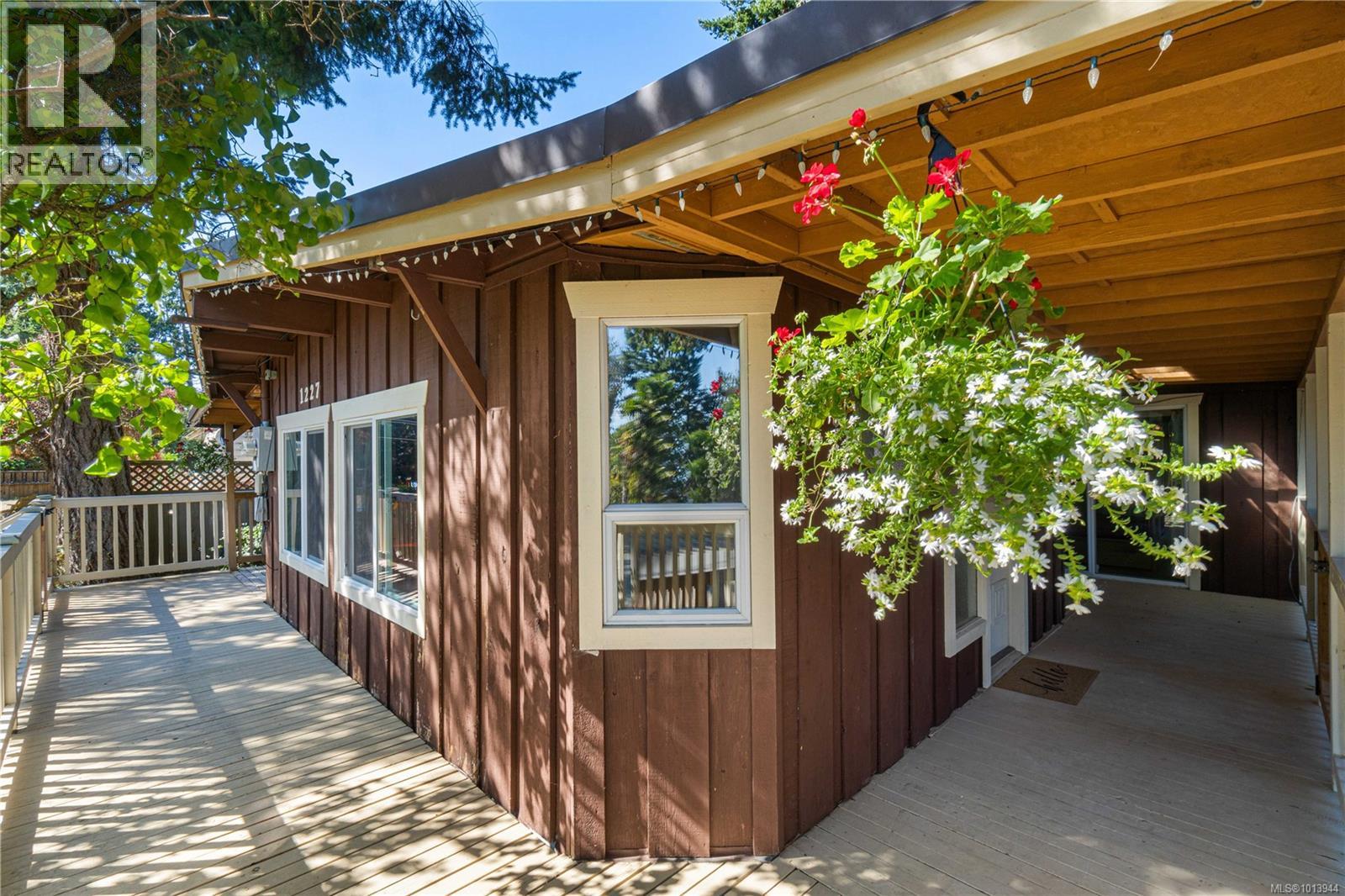 1227 Marina Way, Nanoose Bay