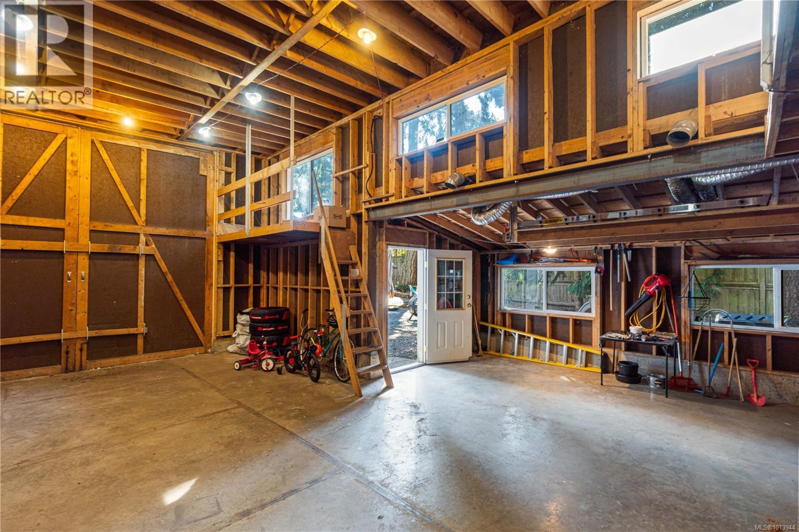 1227 Marina Way, Nanoose Bay